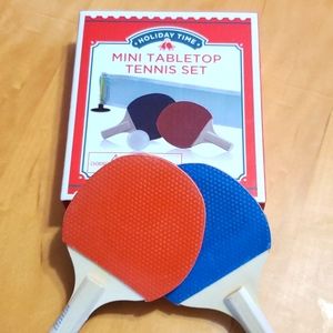 Holiday Time Mini Tabletop Tennis Set, EUC, 🎅  Fun Game anywhere, anytime! 💚❤